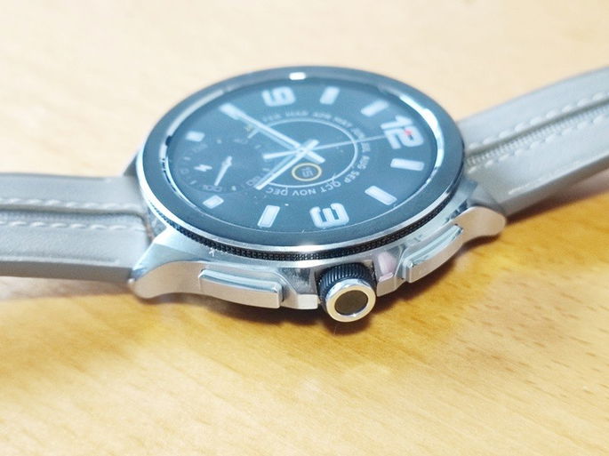 imagem da moldura em ço do Xiaomi Watch 2 Pro