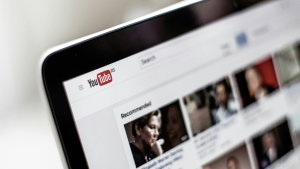 YouTube vai avisar-te quando a música é de IA. Mas há graves problemas neste método