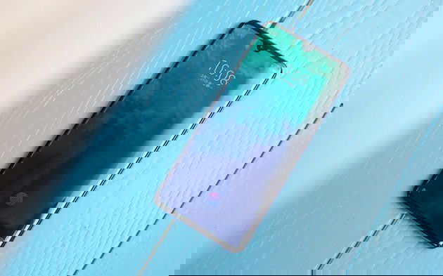 zte axon pro